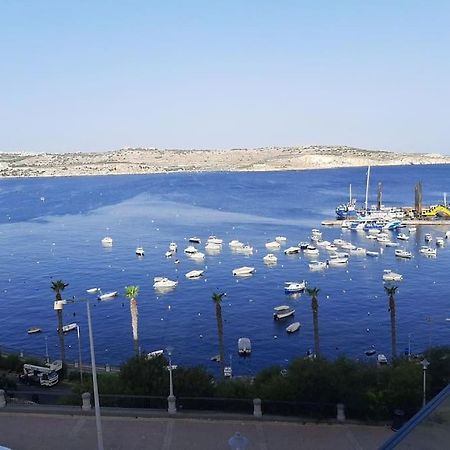 New Seafront Apartment - Spectacular Views Сейнт Полс Бей Екстериор снимка