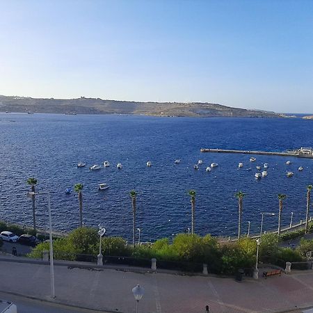 New Seafront Apartment - Spectacular Views Сейнт Полс Бей Екстериор снимка